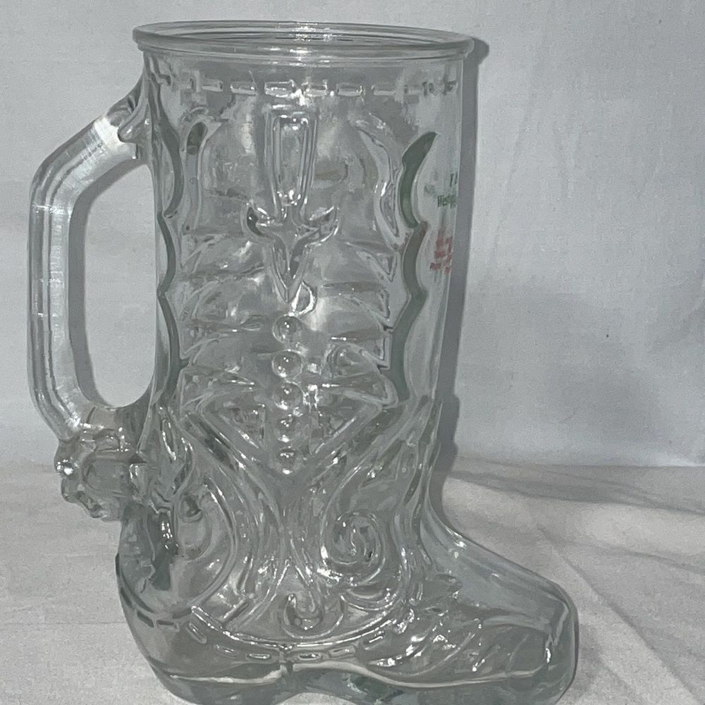 Boot-Shaped Glass   - Picture 3 of 8